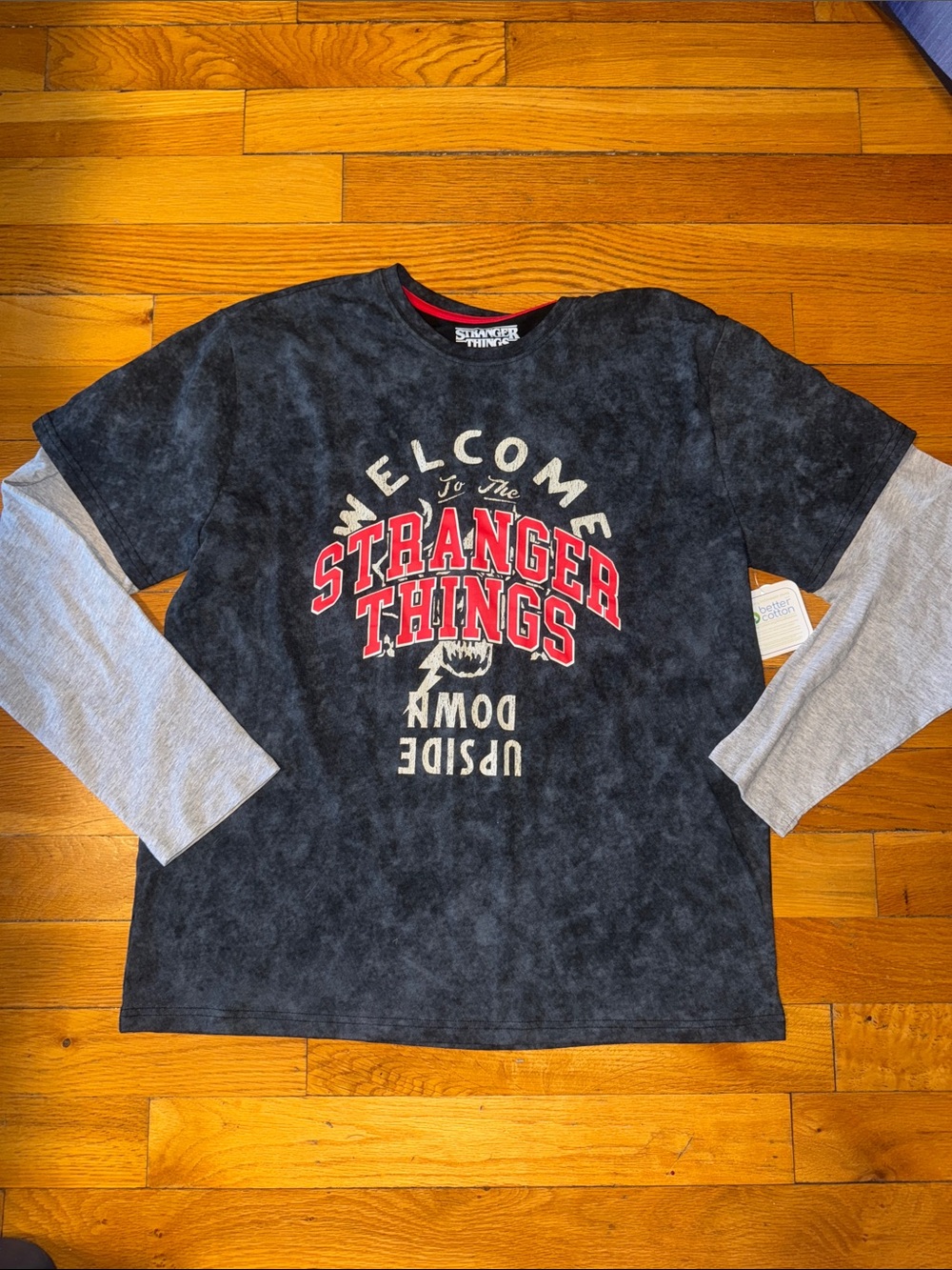 Stranger Things Welcome to the Upside Down NWT long sleeve T size L